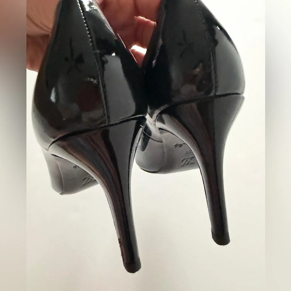 Louis Vuitton navy blue Heels Size 8 - Picture 7 of 12